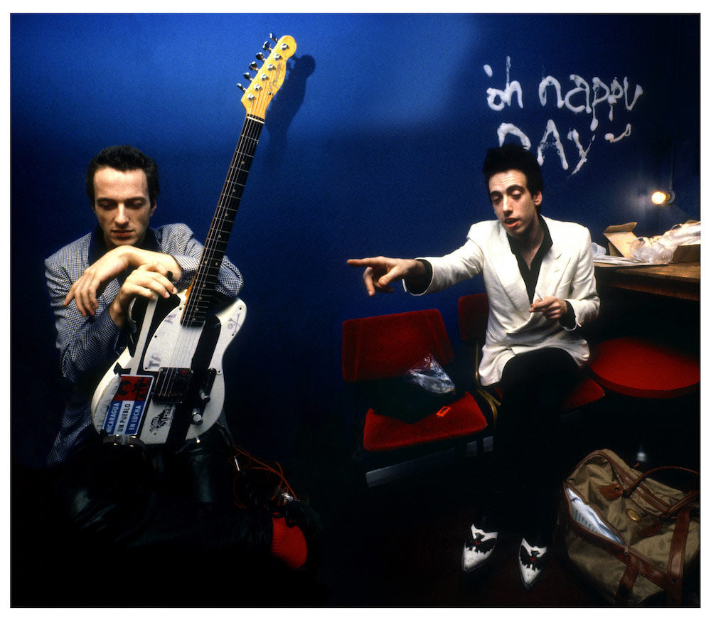 Nuova raccolta in arrivo per Joe Strummer, con rarità e brani inediti dei Clash... Stay Tuned!