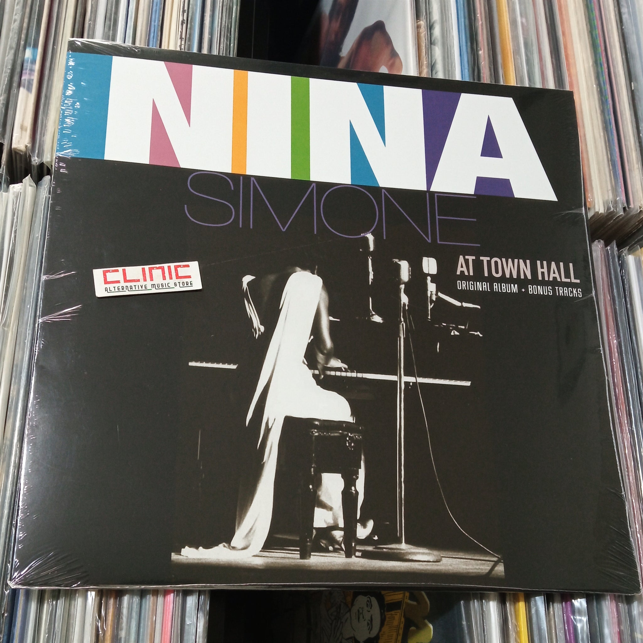 LP - NINA SIMONE - AT TOWN HALL