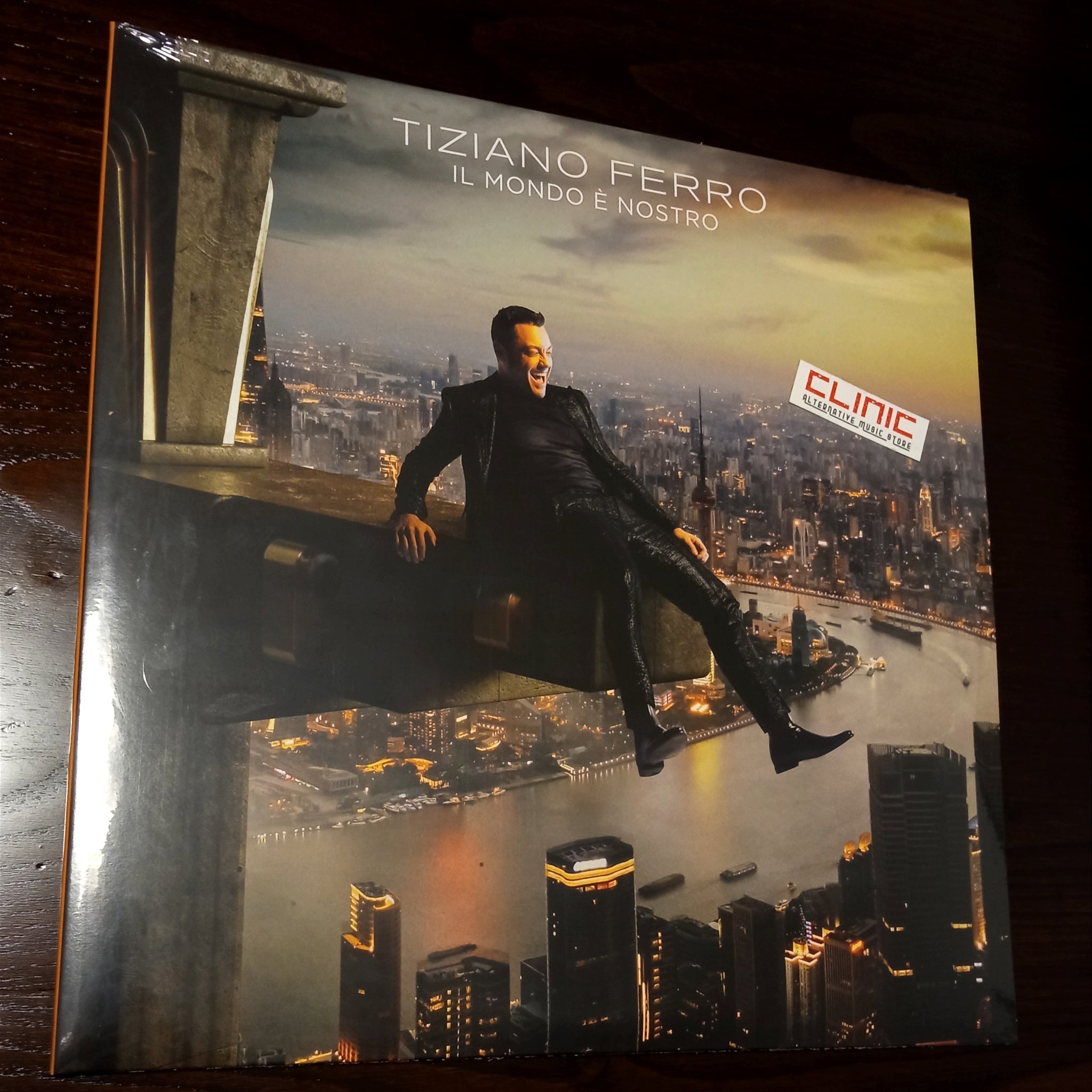 LP - TIZIANO FERRO - IL MONDO È NOSTRO